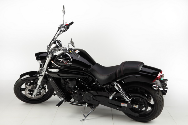 2012 GV650P-Studio-10_новый размер.jpg