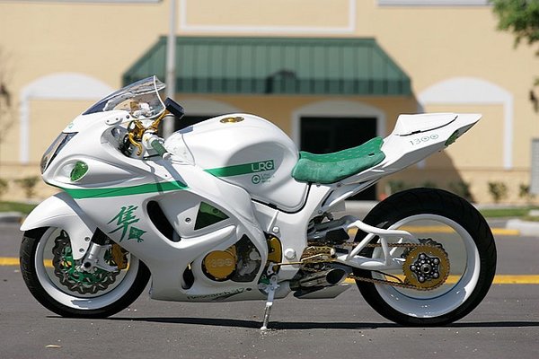 custom-nick-anglada-hayabusa-floats-on-invisible-wheels-photo-gallery-medium_1.jpg