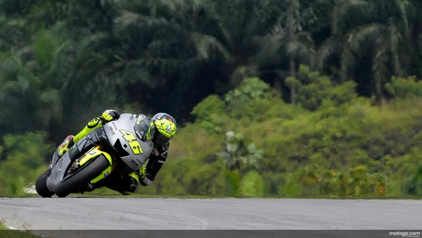 46rossi_120_t04_rossiaction_original.jpg